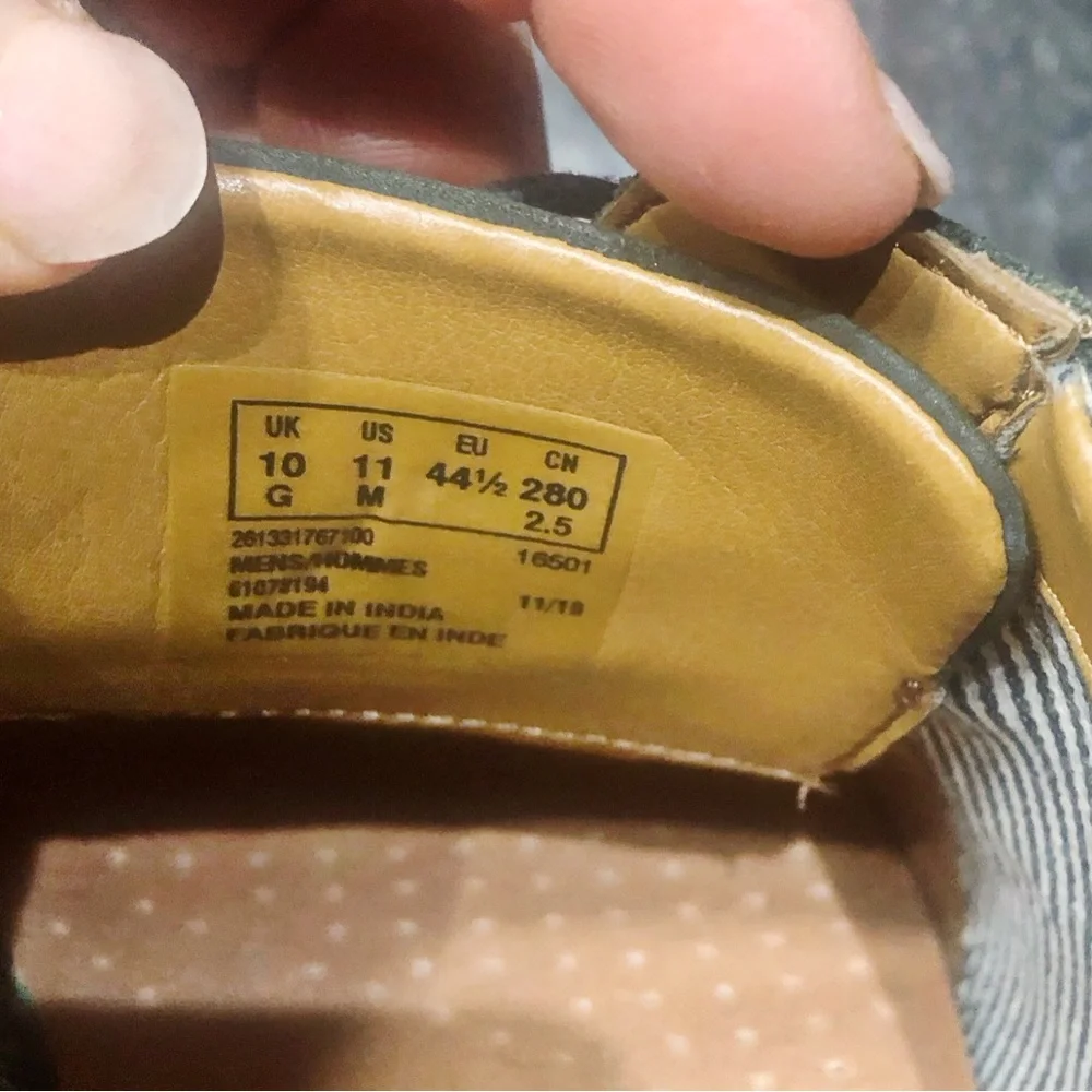 Clark’s Navy Nubuck Leather Oxford Size 11